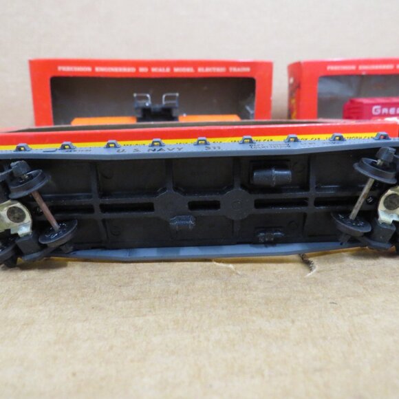 7 Assorted Vtg Tyco HO Scale Train Box Cars, Tanker, Caboose + 16 Curved Tracks - Picture 9 of 16